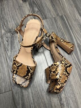 Katy Perry Collections Tan & Black Snake-Print Platform Sandals